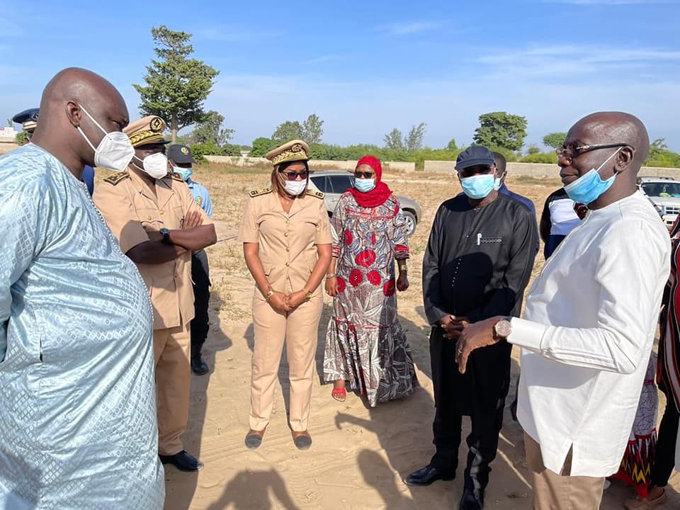 Visite de chantiers  de Sangalkam et de Diamgnadio: DG AGETIP et Ministre Oumar Gueye